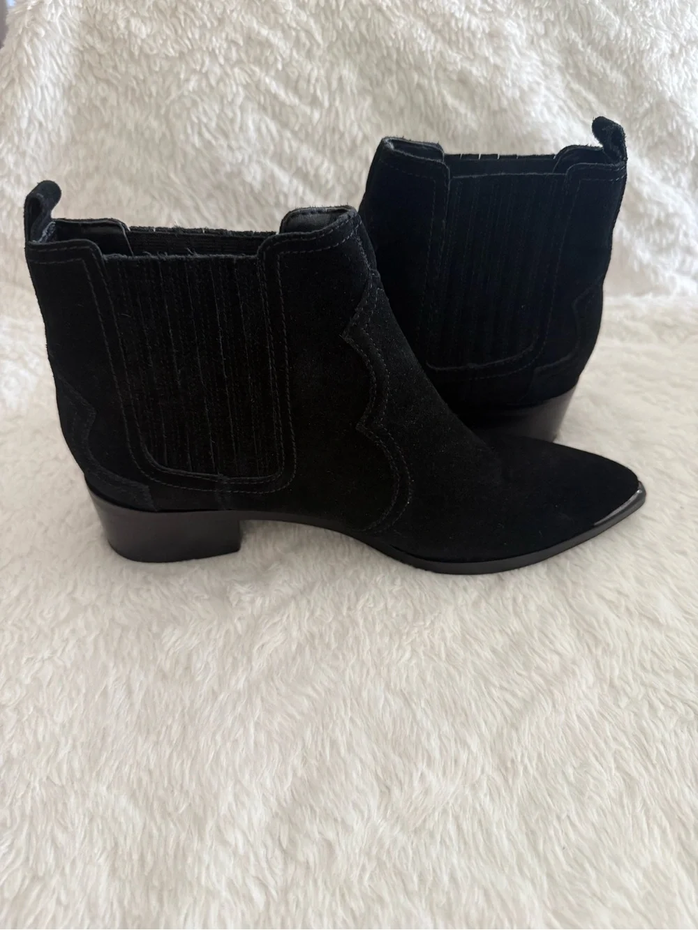 Marc Fisher sleek black